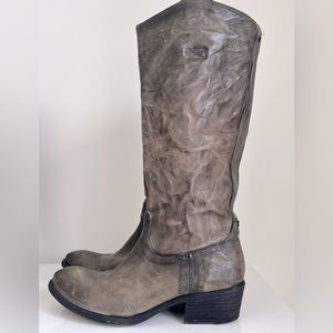 Frye Women
Billy Pull On